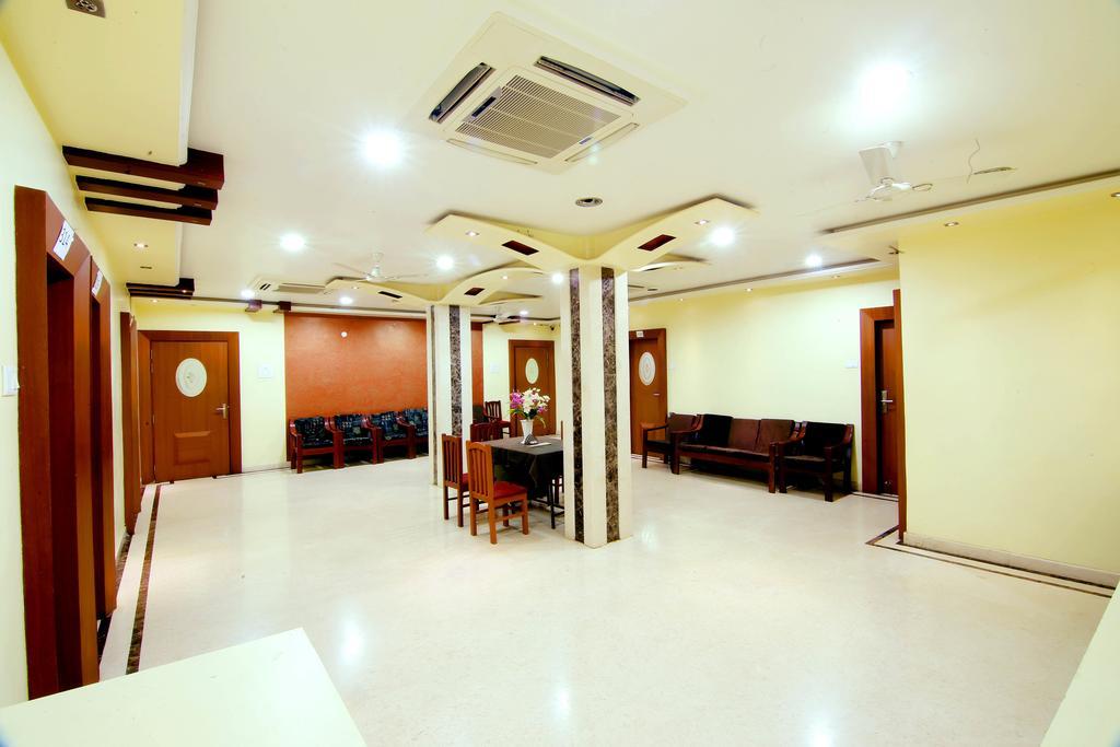 Hotel Kusum 빌라이 외부 사진