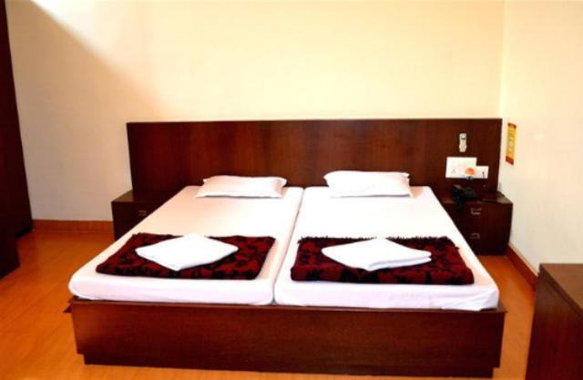 Hotel Kusum 빌라이 객실 사진